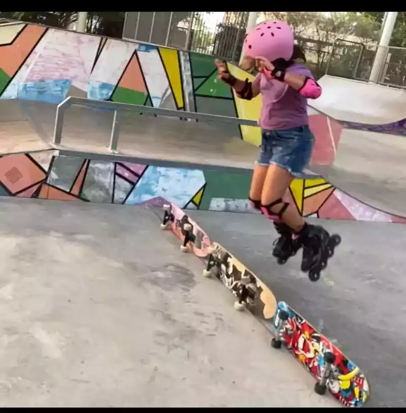 1-ON-1 SKATING OR ROLLERBLADING LESSONS