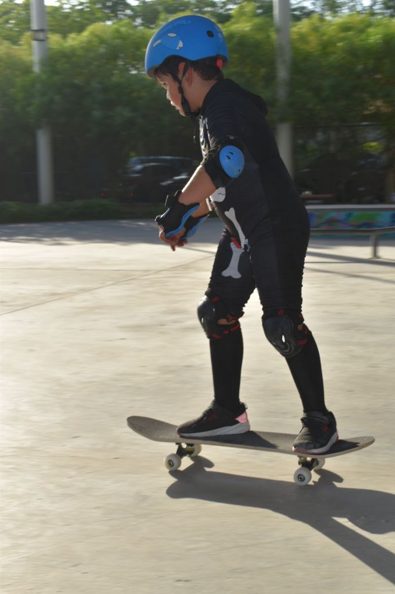1-ON-1 SKATEBOARD LESSONS